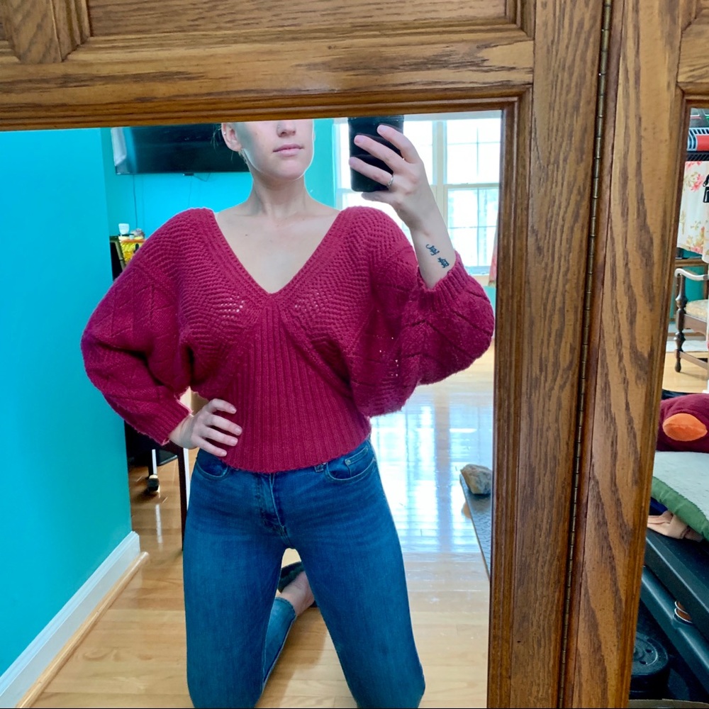 🍇 ASOS Knit V-Neck Sweater in Raspberry - Picture 3 of 8